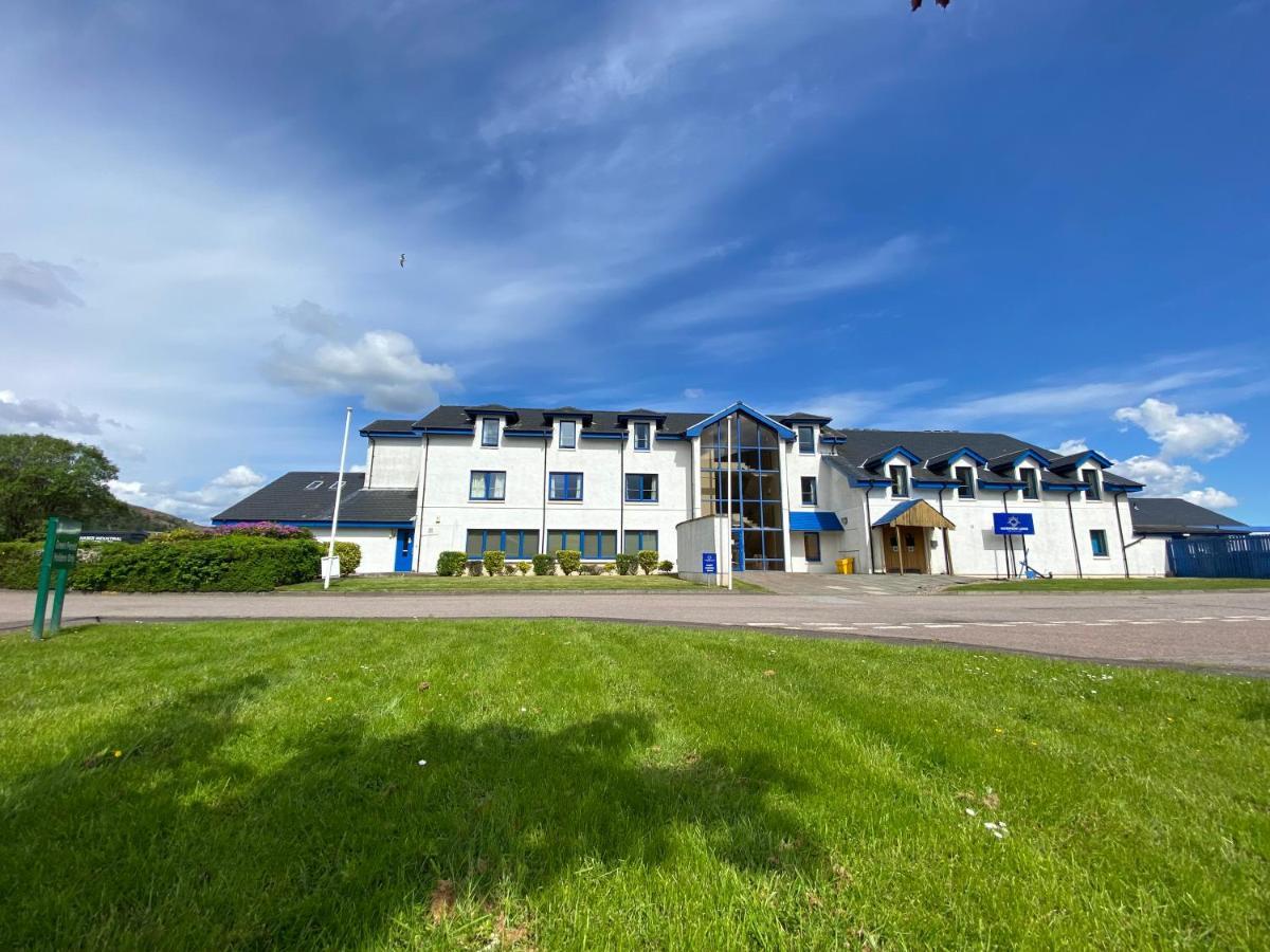 Waterfront Lodge - Accommodation Only Fort William Exterior photo