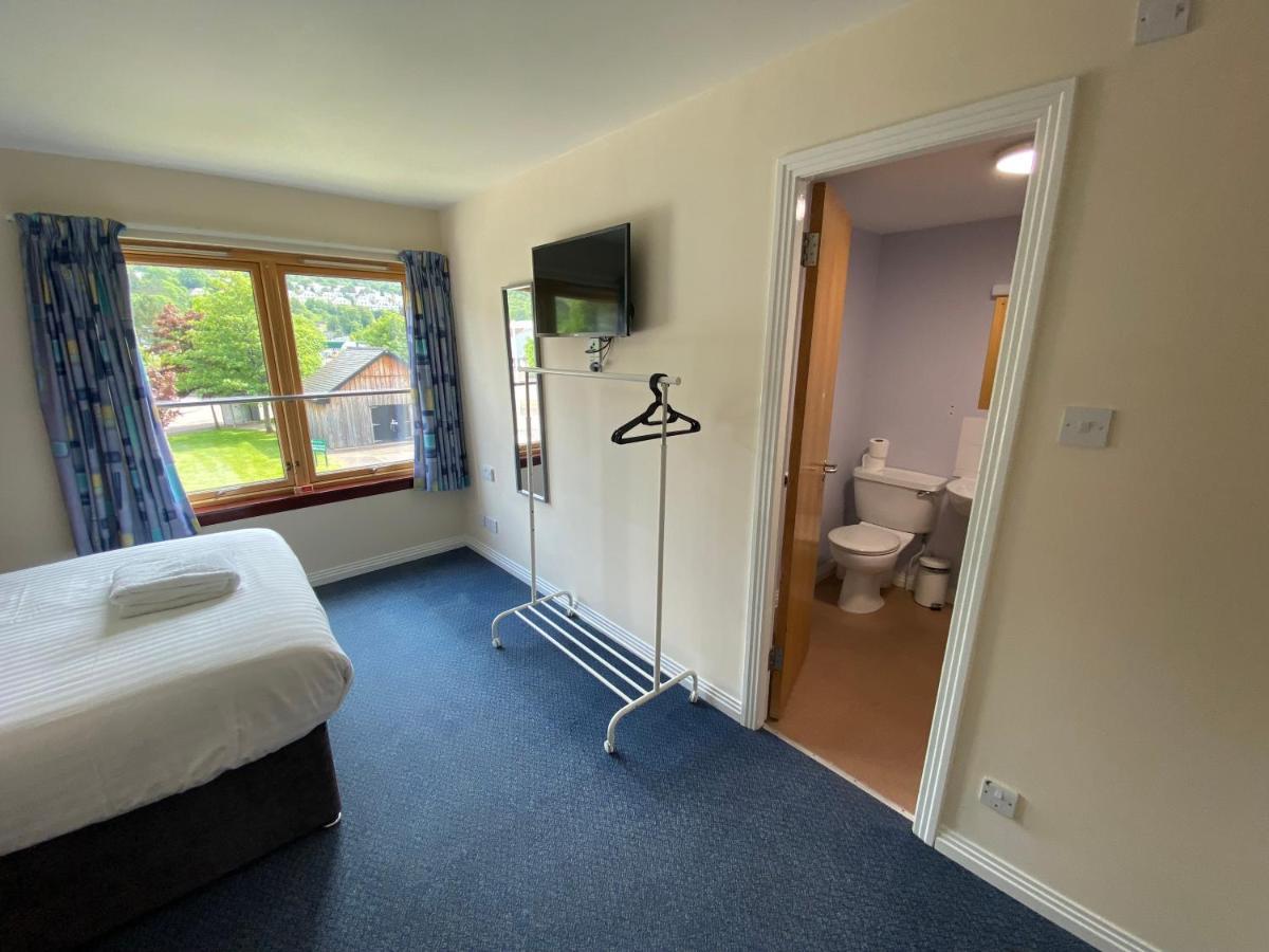 Waterfront Lodge - Accommodation Only Fort William Exterior photo