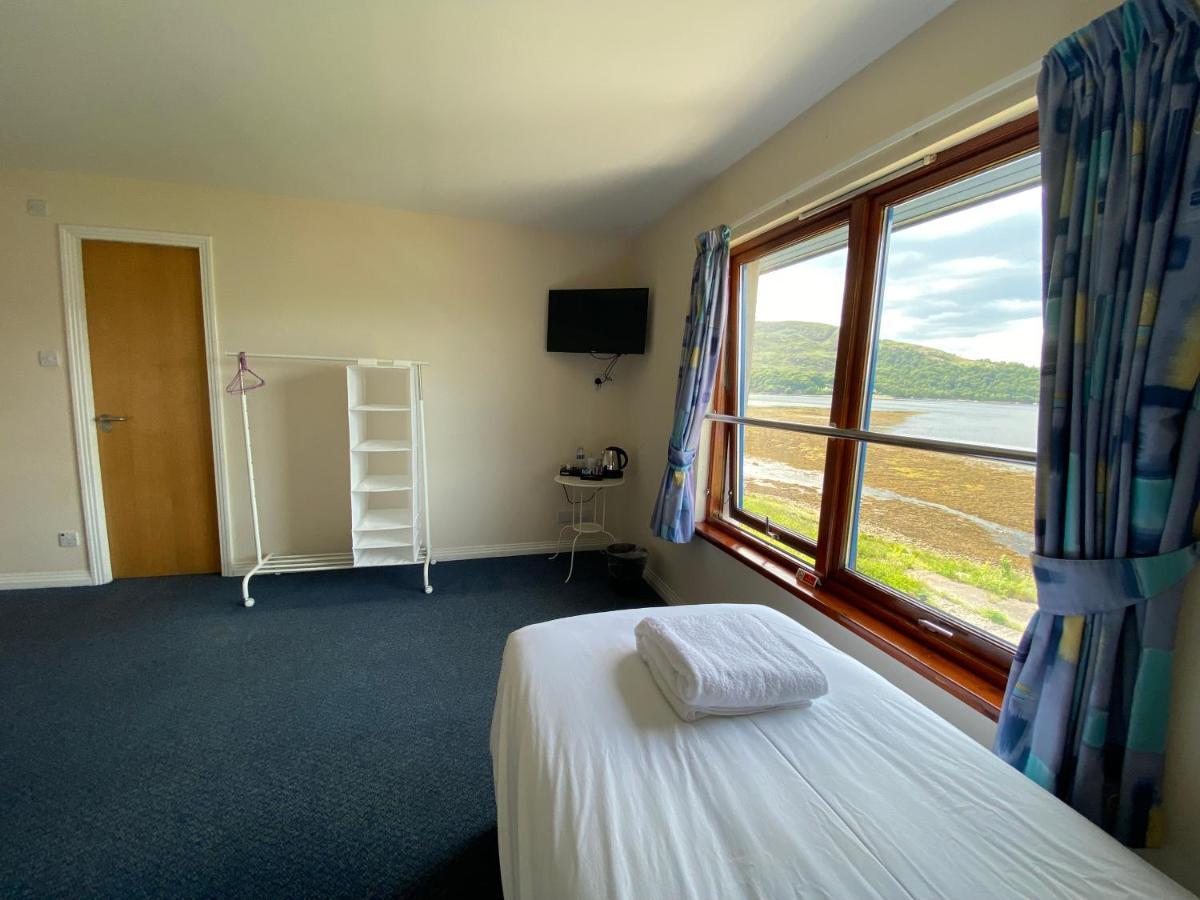 Waterfront Lodge - Accommodation Only Fort William Exterior photo