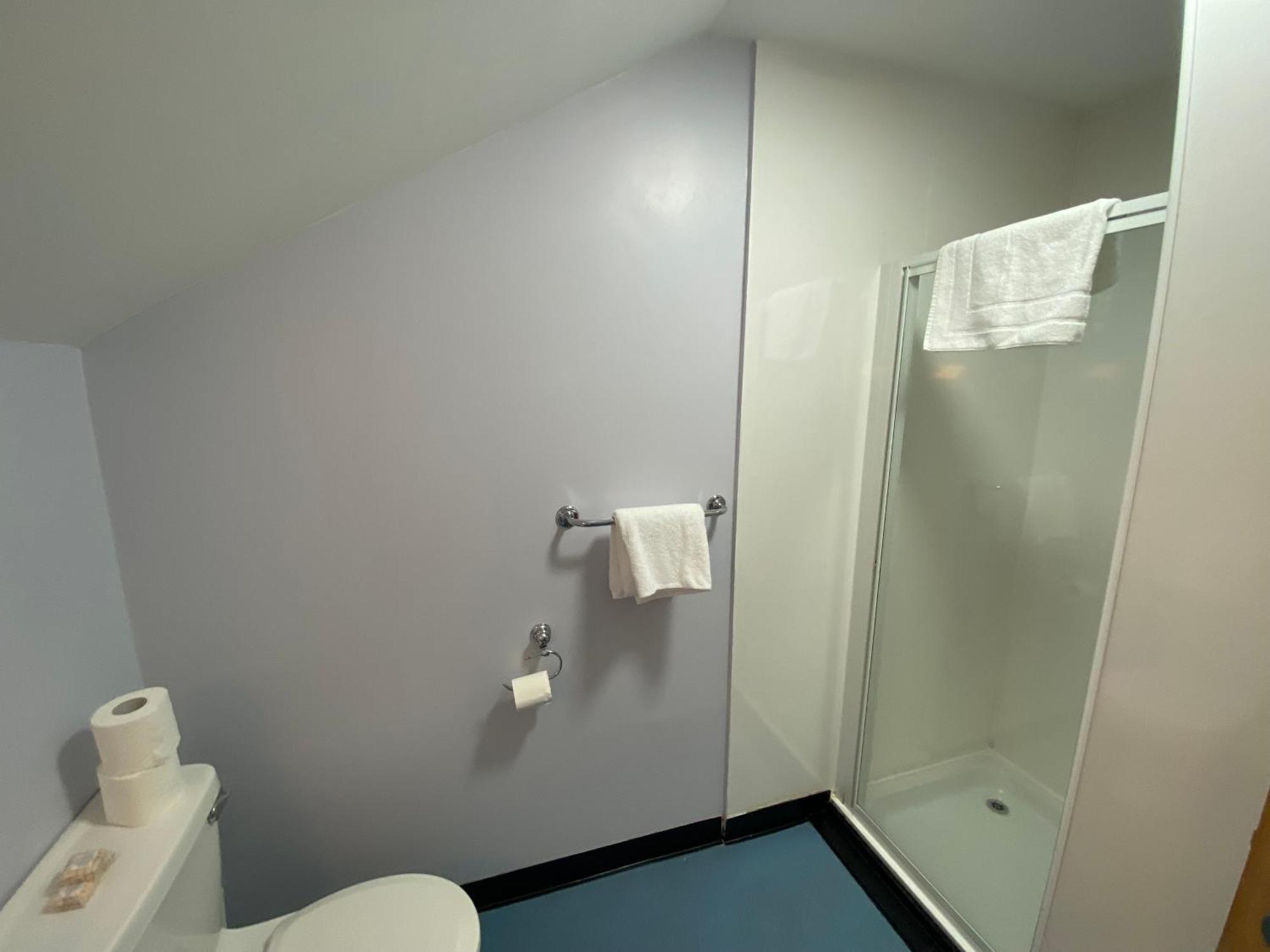 Waterfront Lodge - Accommodation Only Fort William Room photo