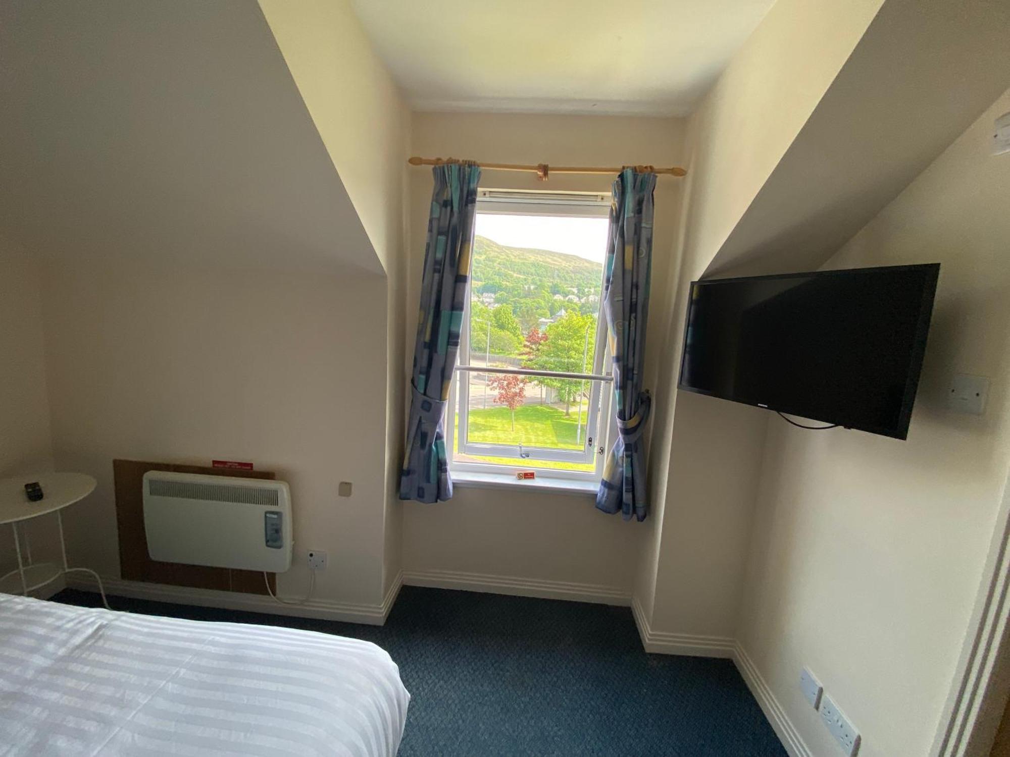 Waterfront Lodge - Accommodation Only Fort William Room photo
